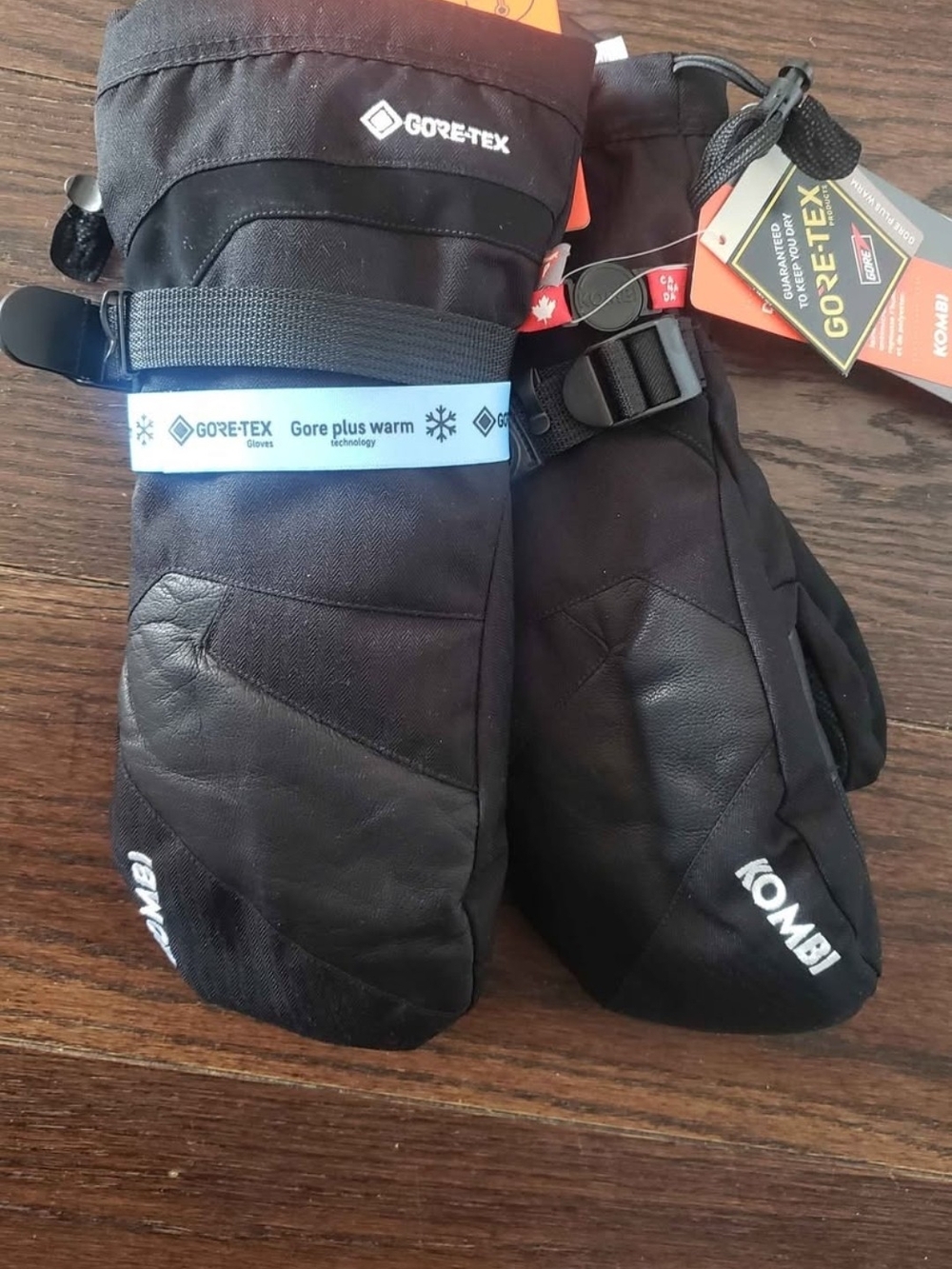 Men’s Black GORE-TEX Insulated Mittens Kombi